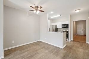 Lakeside Dr 68-S1504-008.jpg