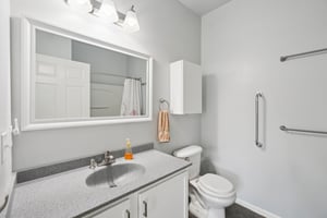 Lakeside Dr 68-S1504-017.jpg