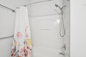 Lakeside Dr 68-S1504-018.jpg