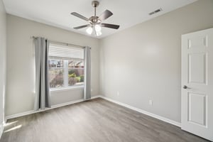 Lakeside Dr 68-S1504-020.jpg