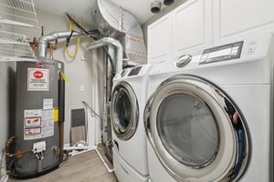 Lakeside Dr 68-S1504-024.jpg