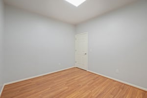 Lakeside Dr 68-S1504-026.jpg