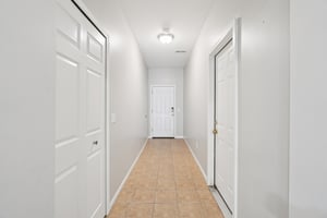 Lakeside Dr 68-S1504-029.jpg