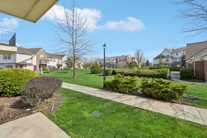 Lakeside Dr 68-S1504-034.jpg