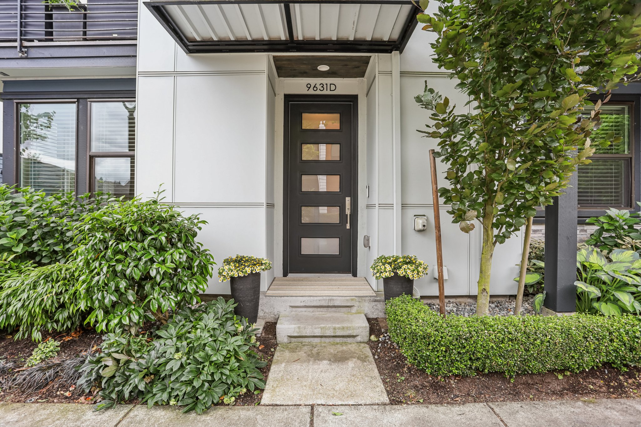 NE 183rd St unit d-1906-002.jpg