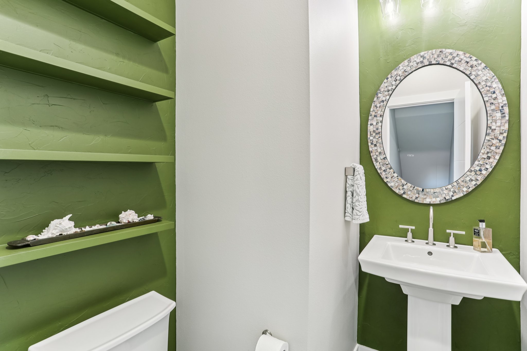 NE 183rd St unit d-1906-017.jpg