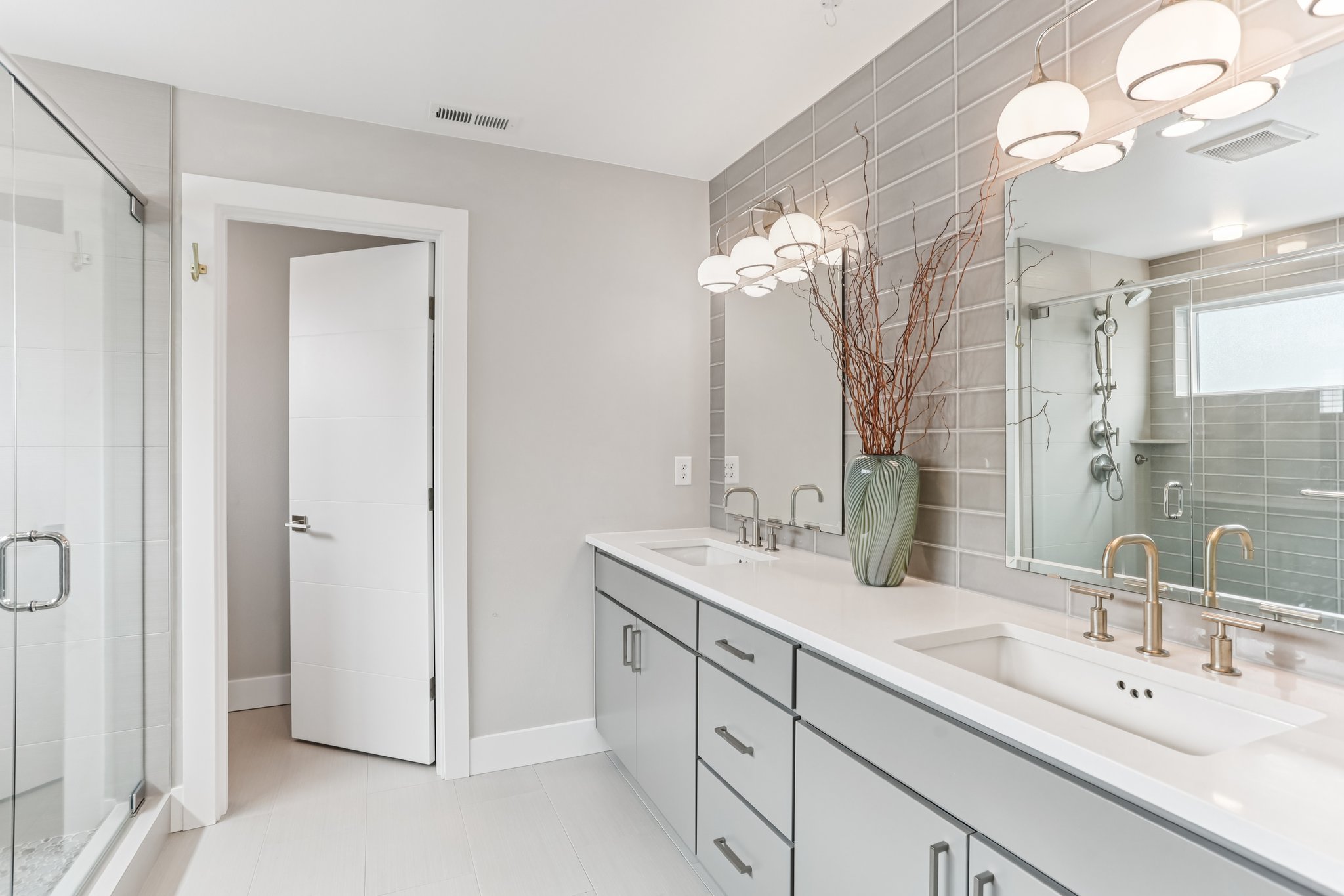 NE 183rd St unit d-1906-028.jpg