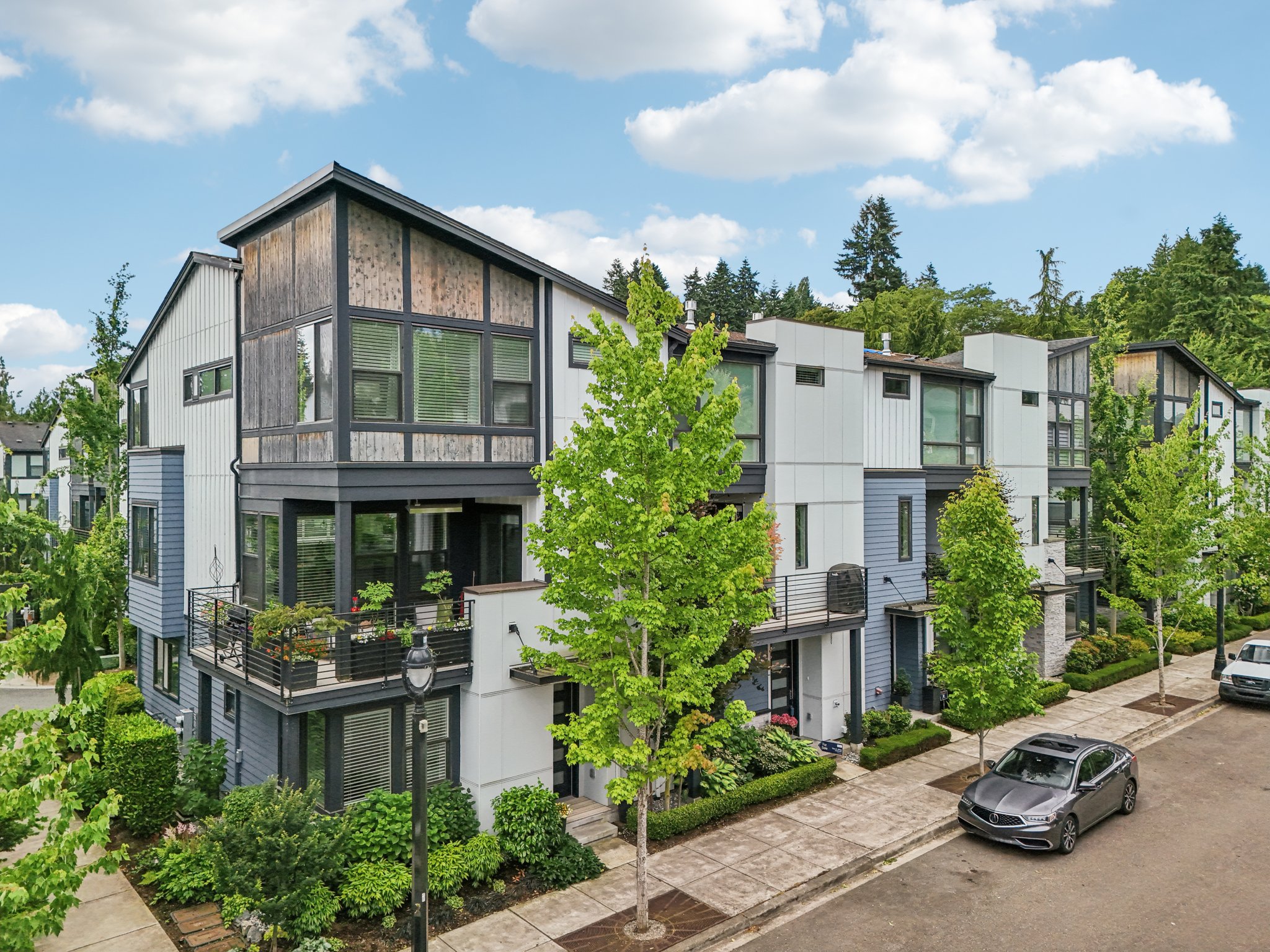 NE 183rd St unit d-1906-032.jpg