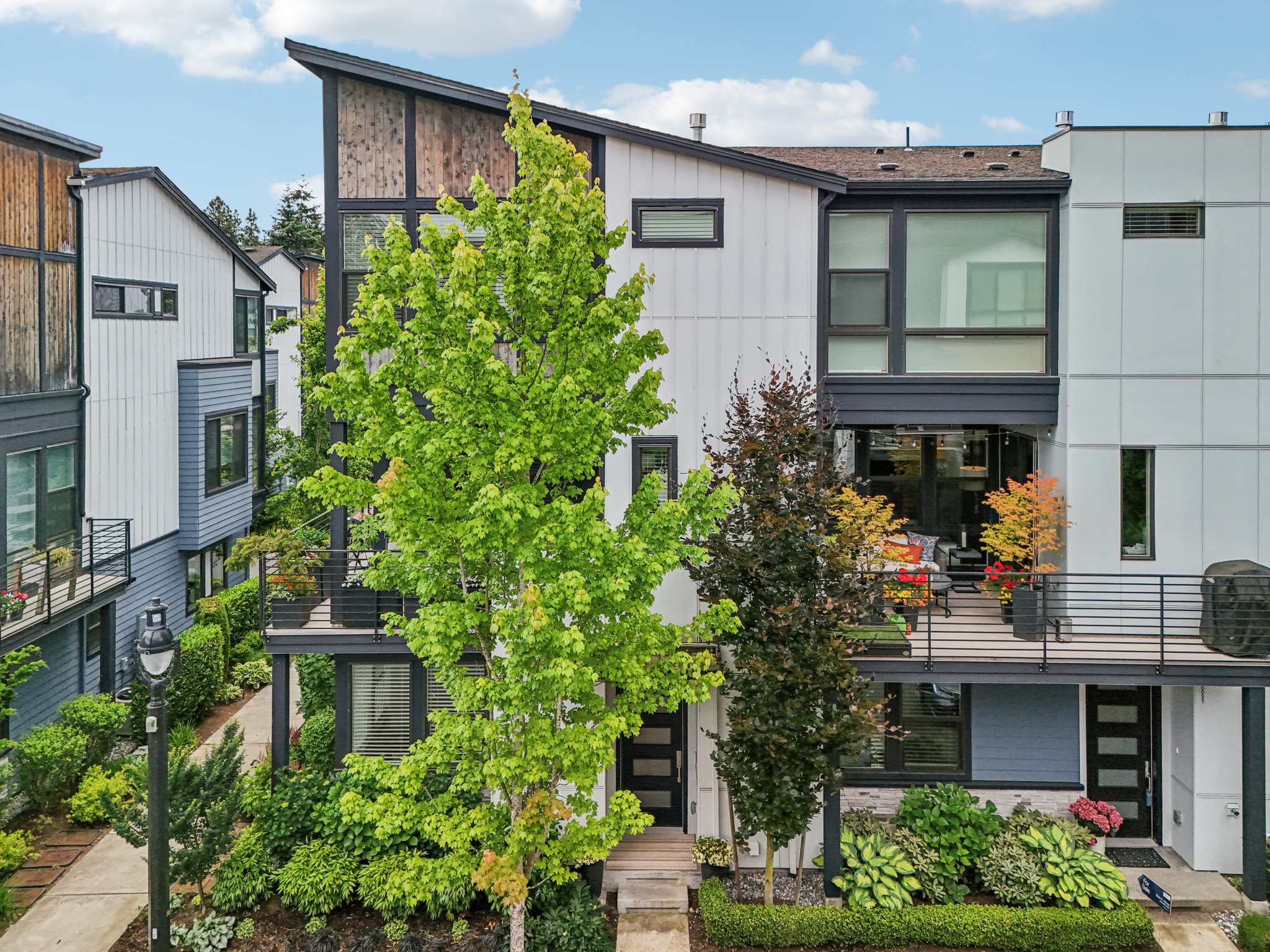 NE 183rd St unit d-1906-033.jpg
