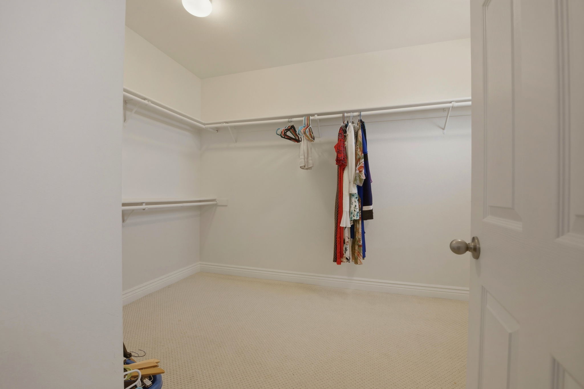 Photo 48