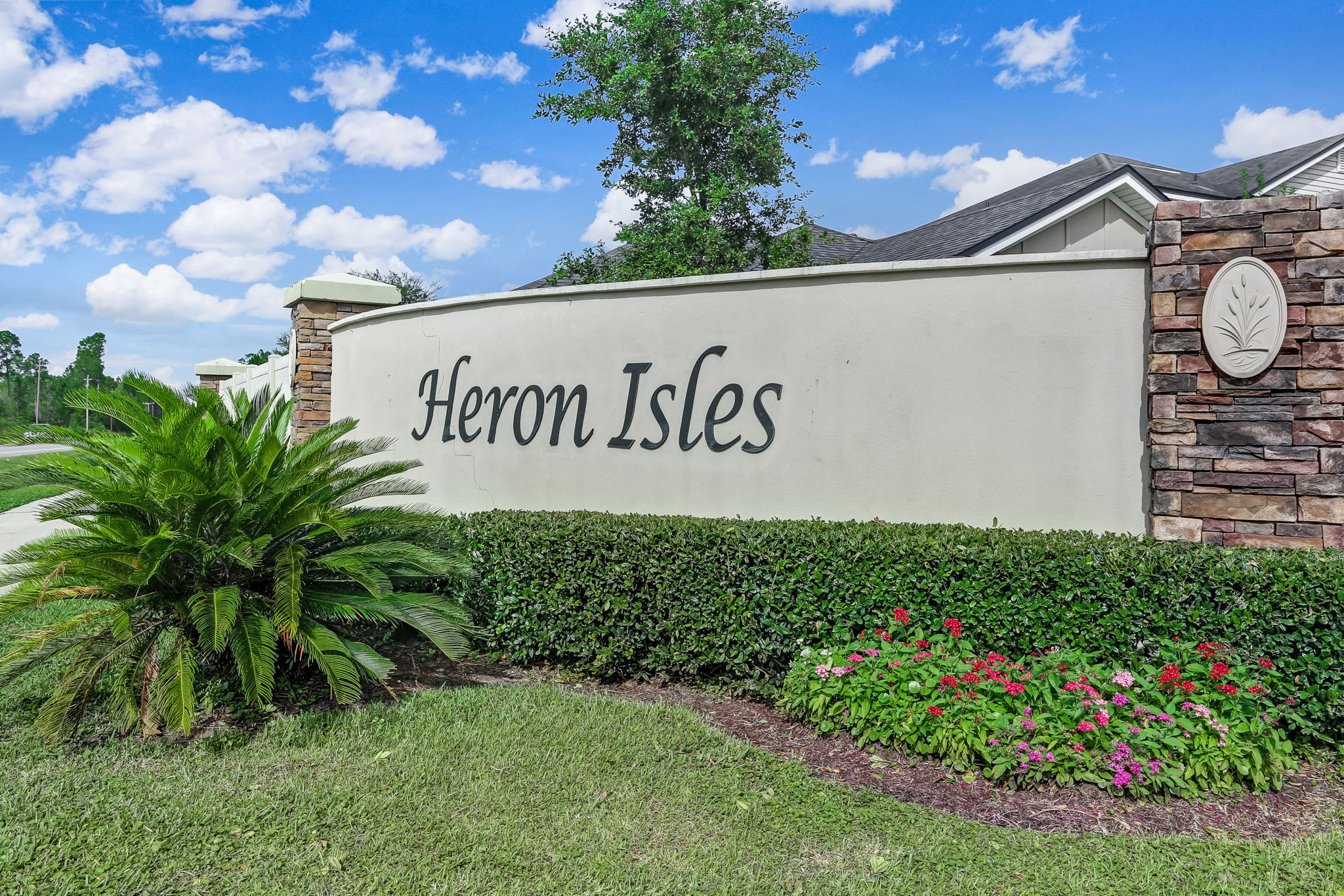 Nicely landscaped community