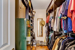 Primary Bedroom Closet