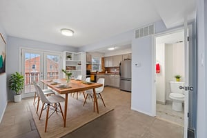 DSC00470 virtually staged.jpeg