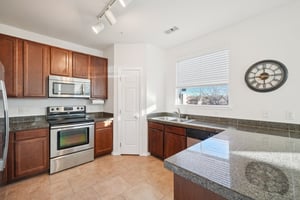 E 5th Ave-S1501-010.jpg