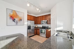 E 5th Ave-S1501-011.jpg