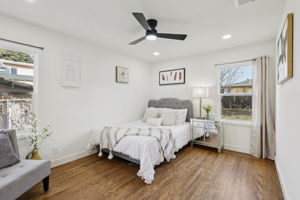 9638 E St-L2201-017
