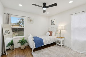 9638 E St-L2201-019