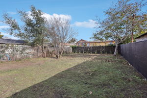 E St-S2101-026