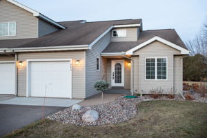 964 Lucille Ct, River Falls, WI 54022, USA Photo 3