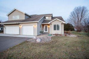 964 Lucille Ct, River Falls, WI 54022, USA Photo 2