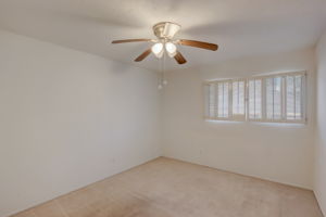 N 87th Pl-025