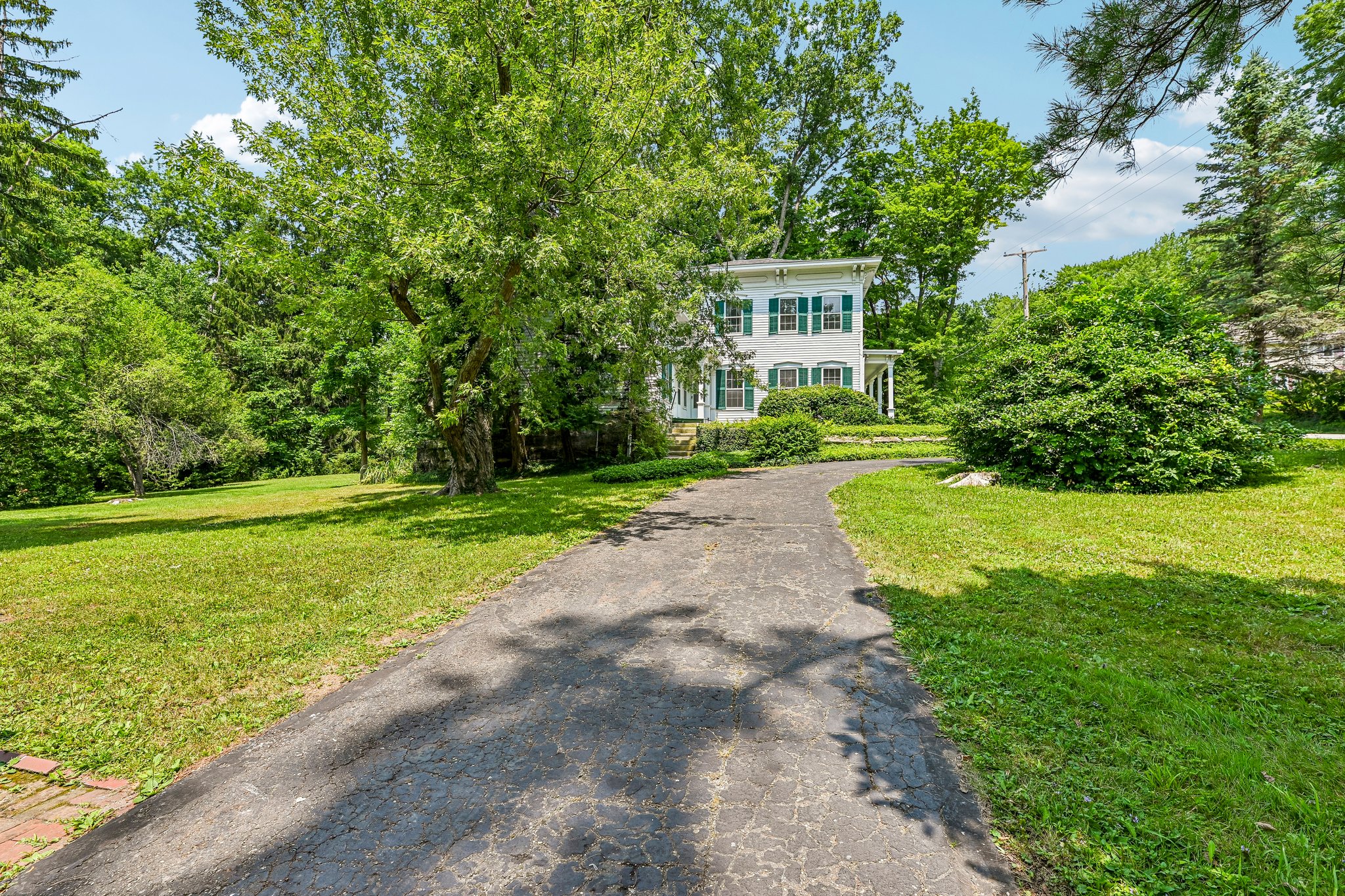 Darrow Rd-S1507-002.jpg