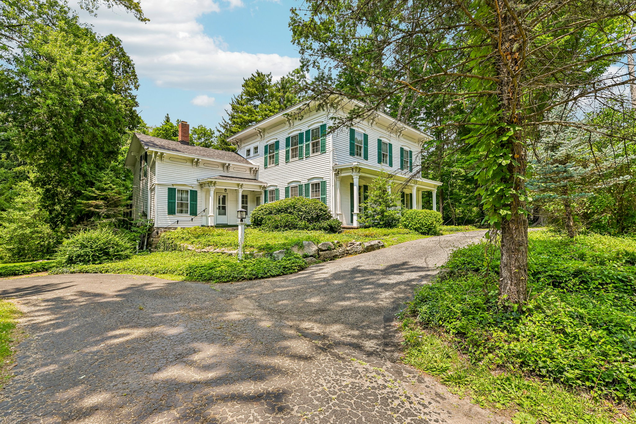 Darrow Rd-S1507-004.jpg
