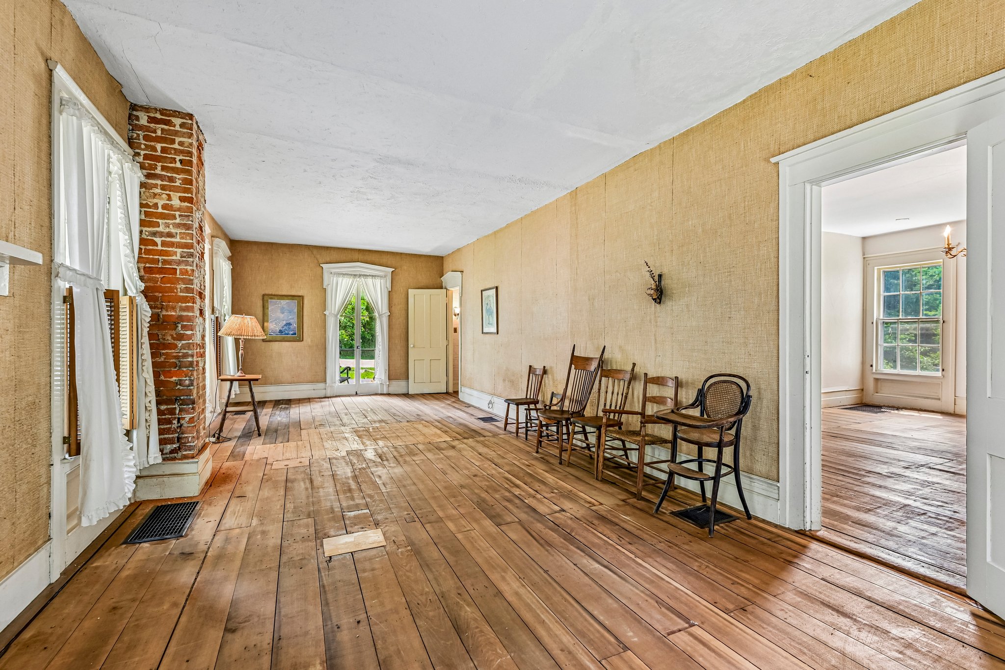 Darrow Rd-S1507-019.jpg