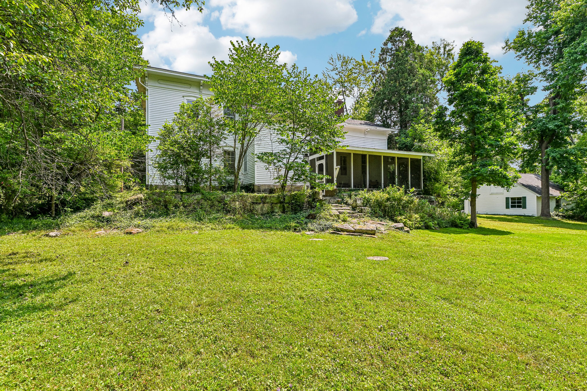 Darrow Rd-S1507-046.jpg