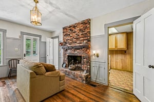 Darrow Rd-S1507-008.jpg