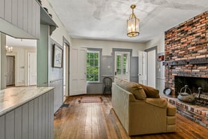 Darrow Rd-S1507-009.jpg