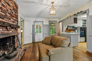 Darrow Rd-S1507-010.jpg