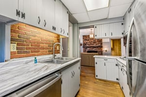 Darrow Rd-S1507-013.jpg