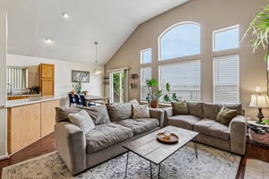 E 113th Ave-S1006-010.jpg