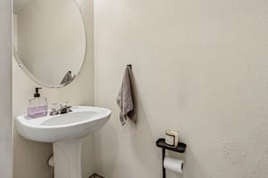 E 113th Ave-S1006-018.jpg