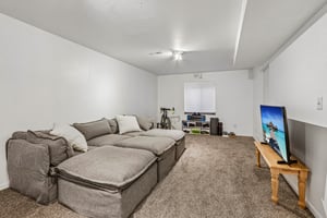 E 113th Ave-S1006-032.jpg
