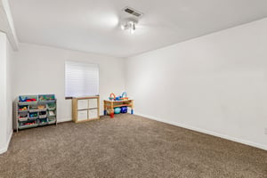 E 113th Ave-S1006-038.jpg
