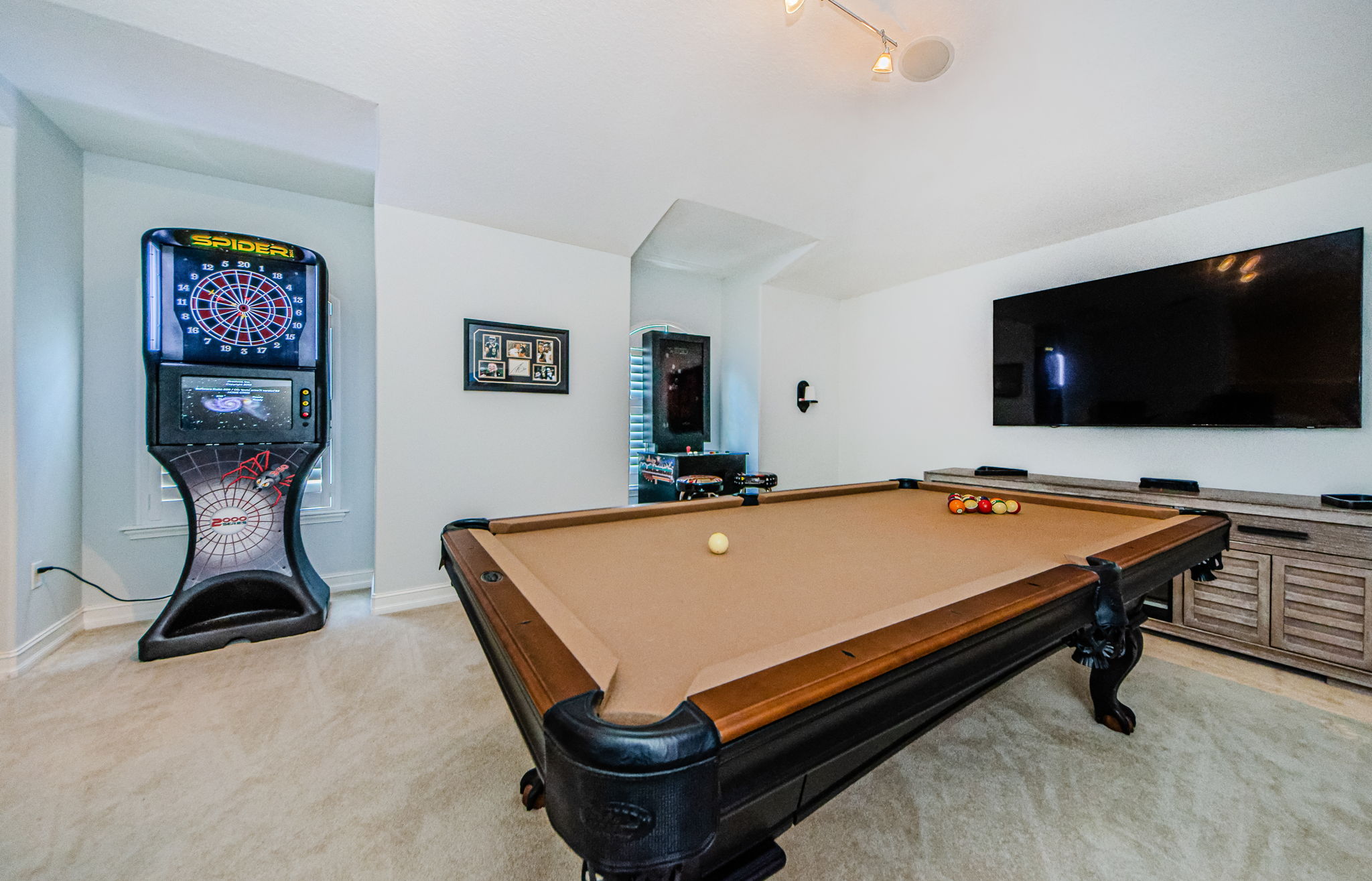 Upper Level Game Room1a
