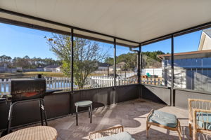 Screened-in Porch