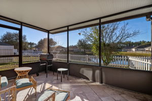 Screened-in Porch