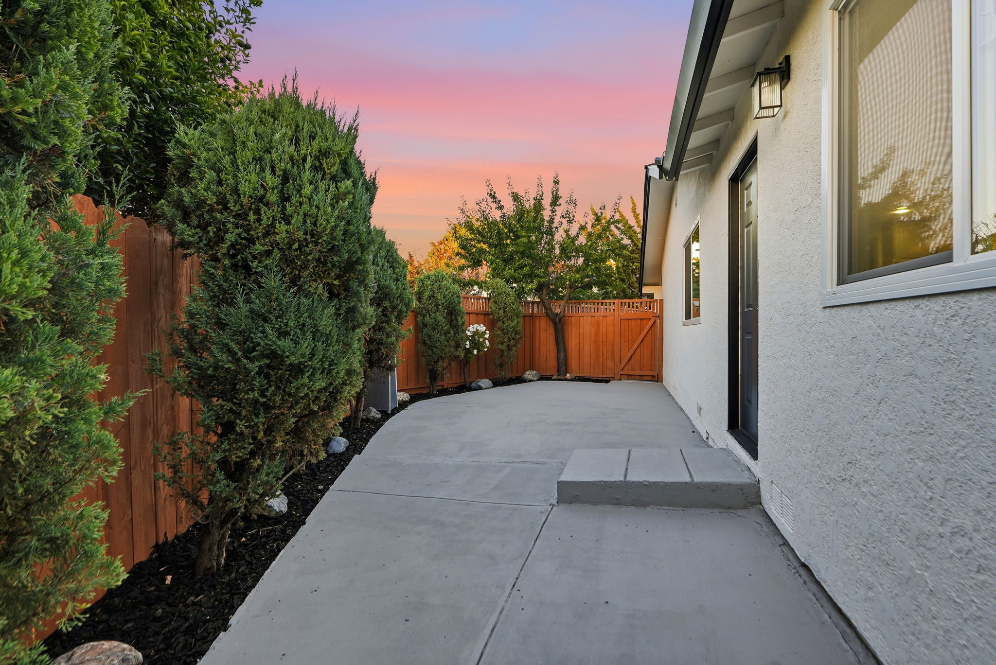 056_F8_TWILIGHTS_965 Collins Ct