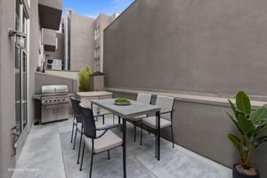 044_F8_965 Folsom St virtually staged.jpeg