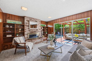 014_F8_965 Helen Dr