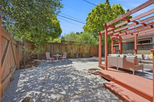 051_F8_965 Helen Dr