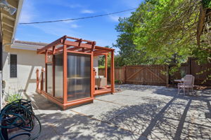 054_F8_965 Helen Dr
