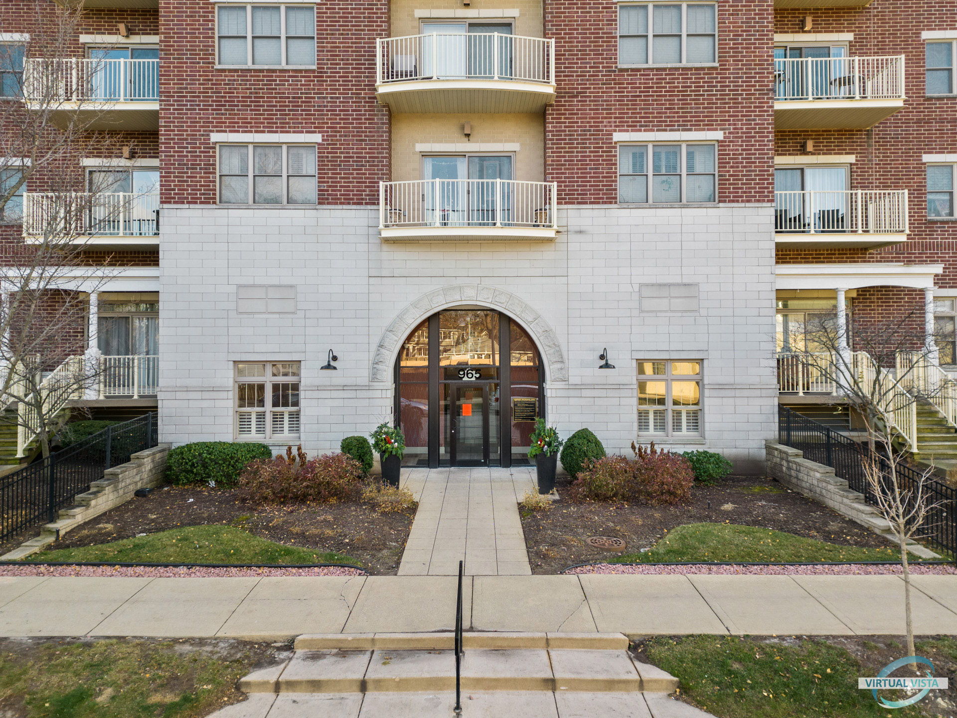 965 Rogers St, Downers Grove, IL 60515 Virtual Vista, LLC