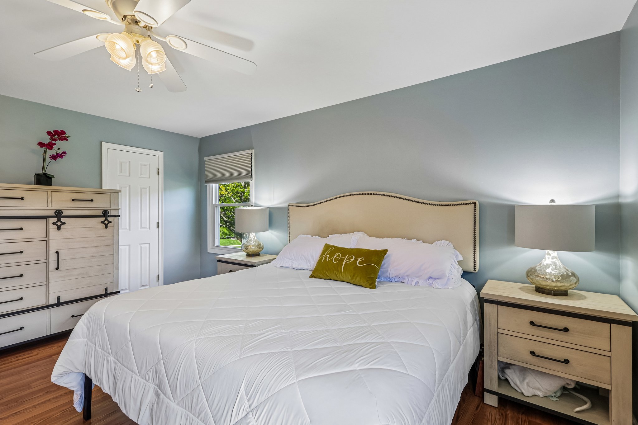 S Chippendale Dr-S1405-024.jpg