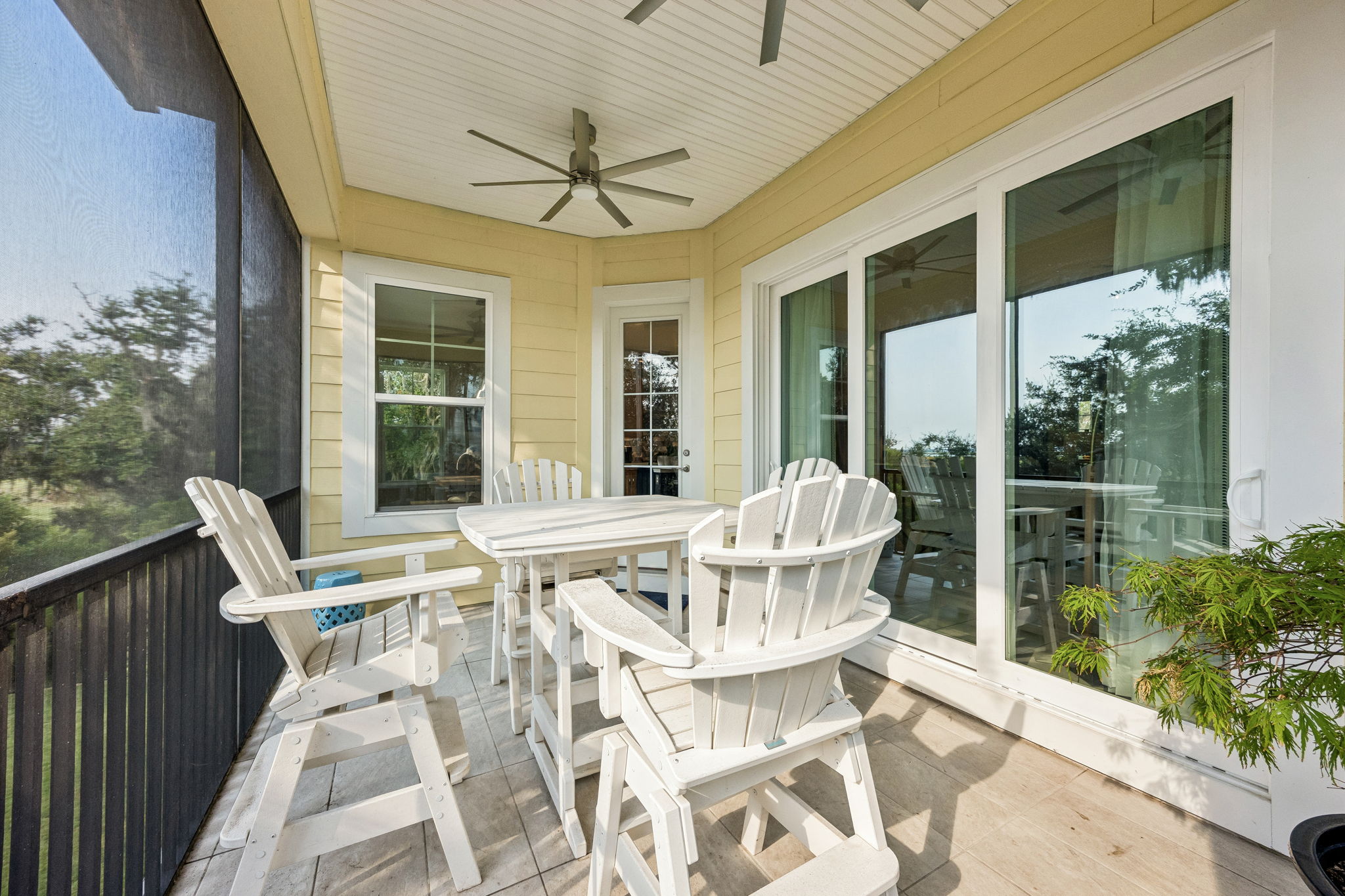 Screened-in Porch