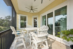 Screened-in Porch