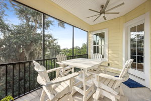 Screened-in Porch